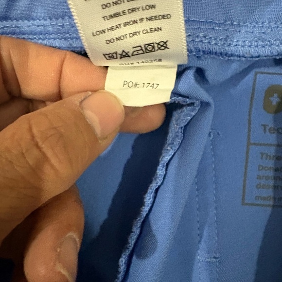 FIGS JOGGER Scrub Set SMALL BLUE - Picture 12 of 14